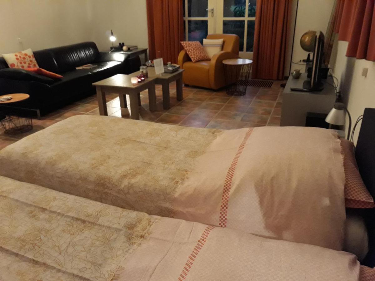 Vakantiehuisje Achter Odiliapeel Kültér fotó